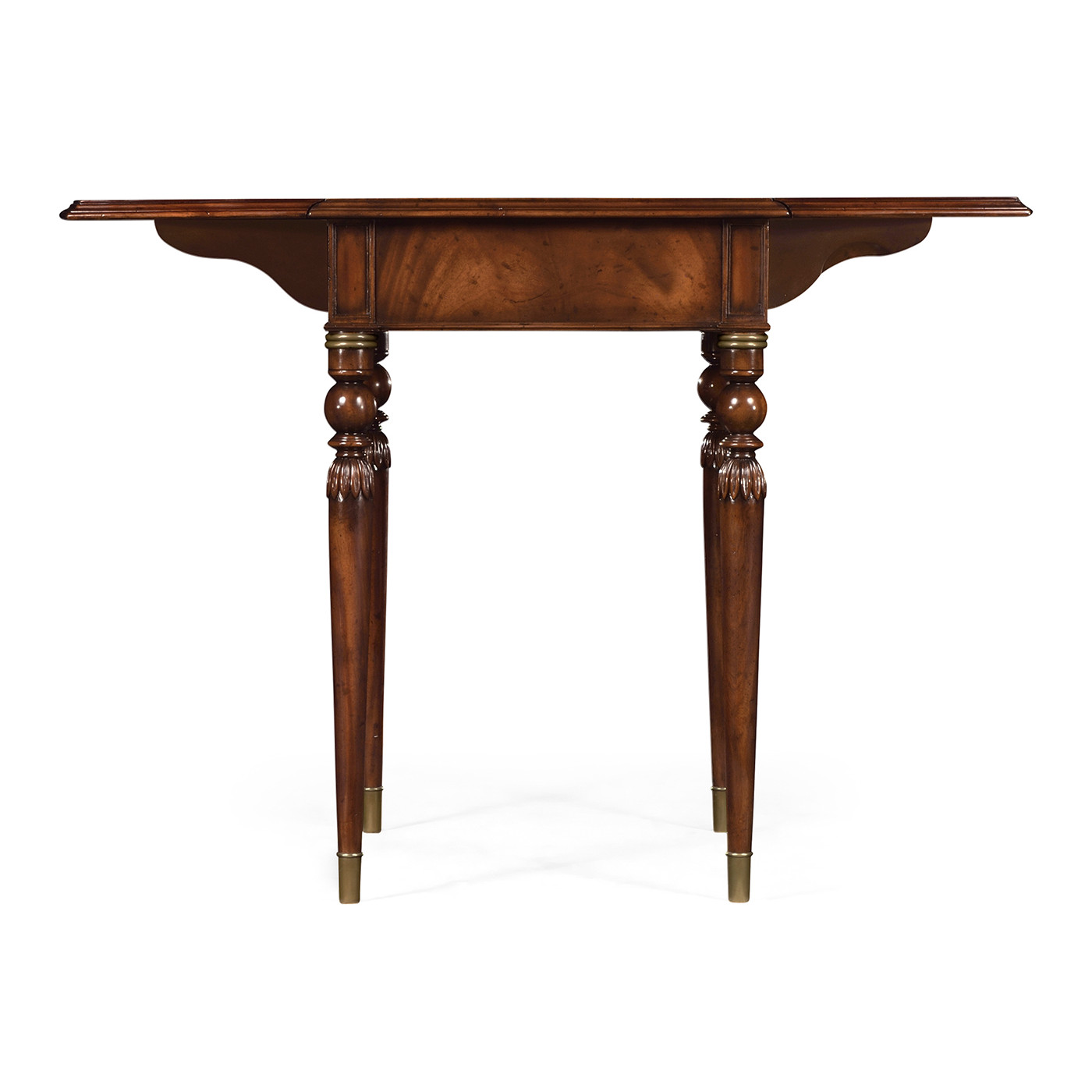 Pembroke table in antique mahogany