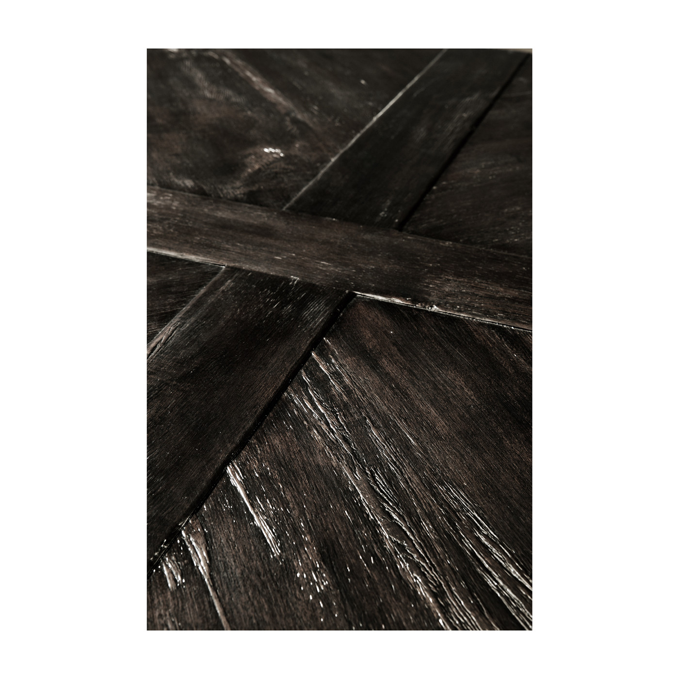 Dark Ale Circular Dining Table 48