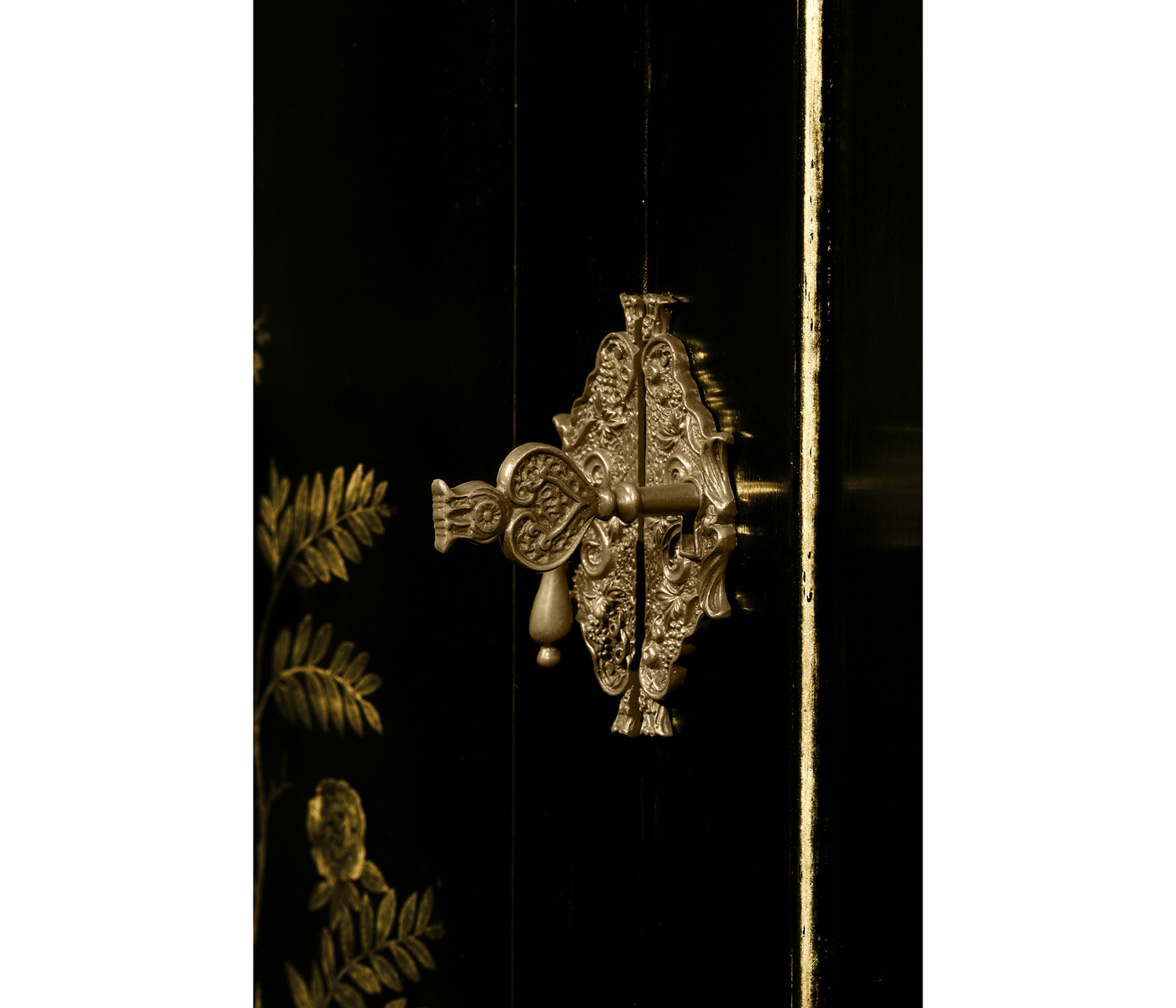 Small Black & Gold Chinoiserie Collectors Cabinet
