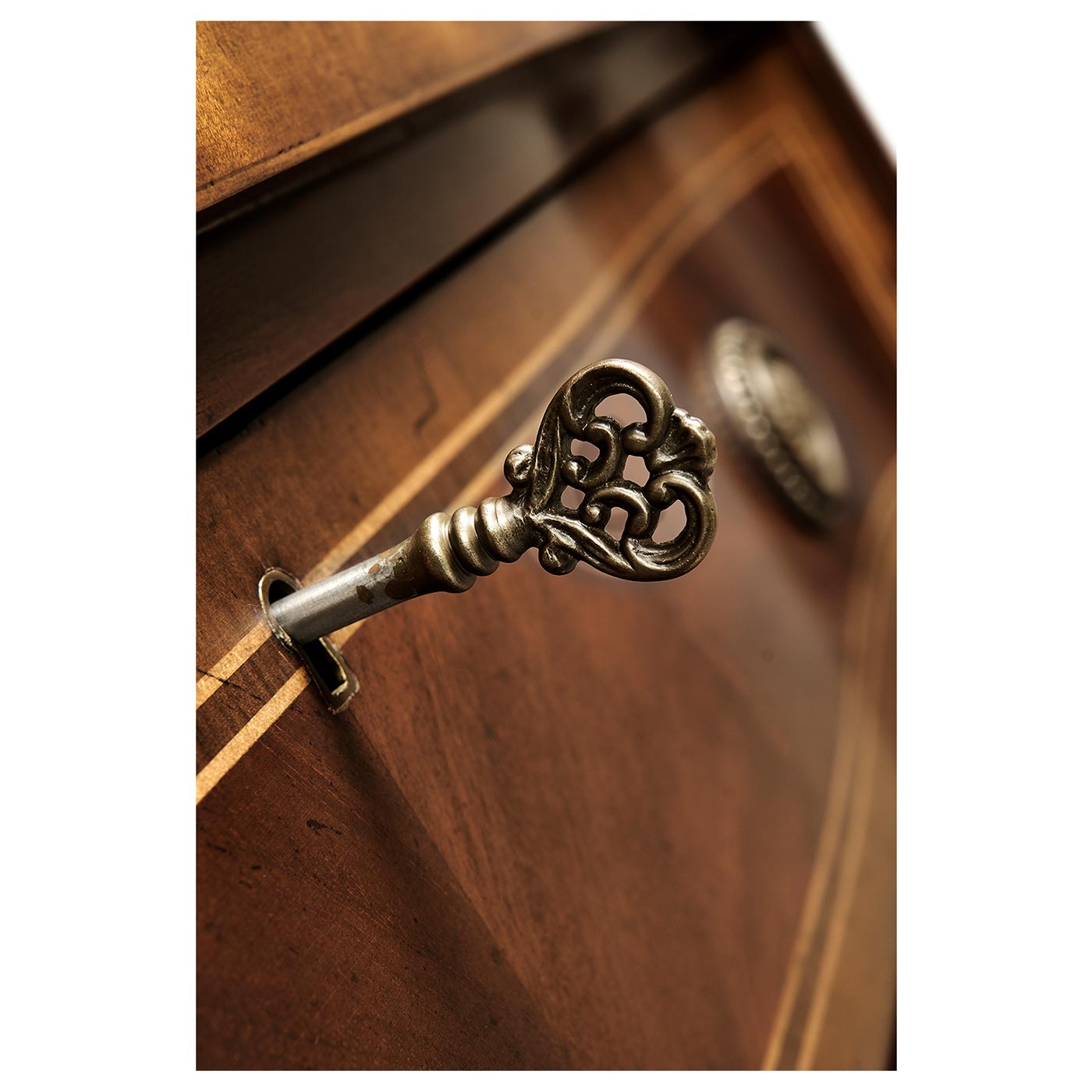 Mahogany Chest of Drawers with Raised Base