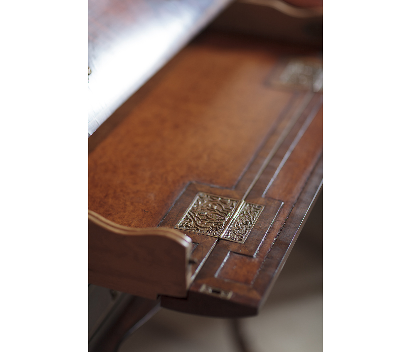 Mahogany Bonheur Du Jour