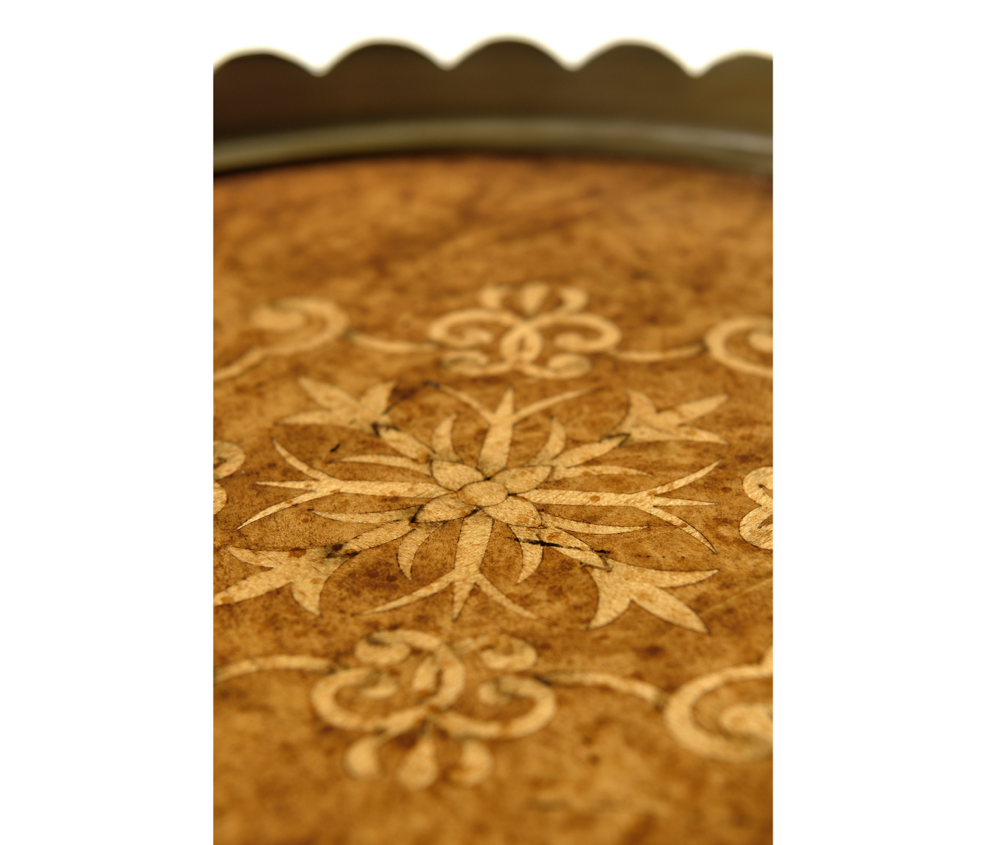 Small Circular Seaweed Marquetry Tray
