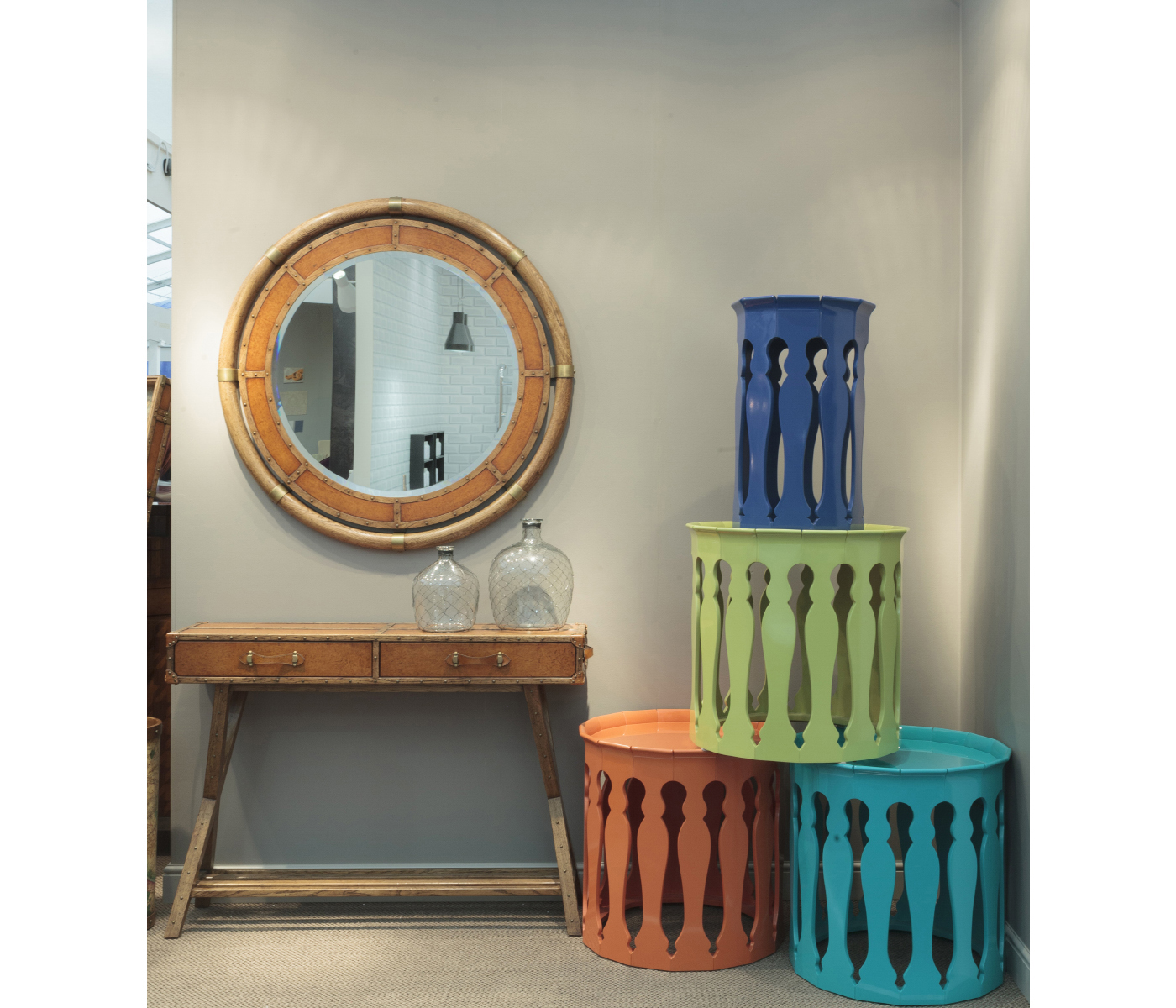 Travel Trunk Style Console