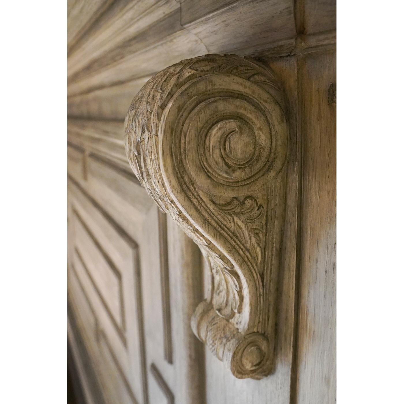 Complete Linenfold Grey Oak Home Bar