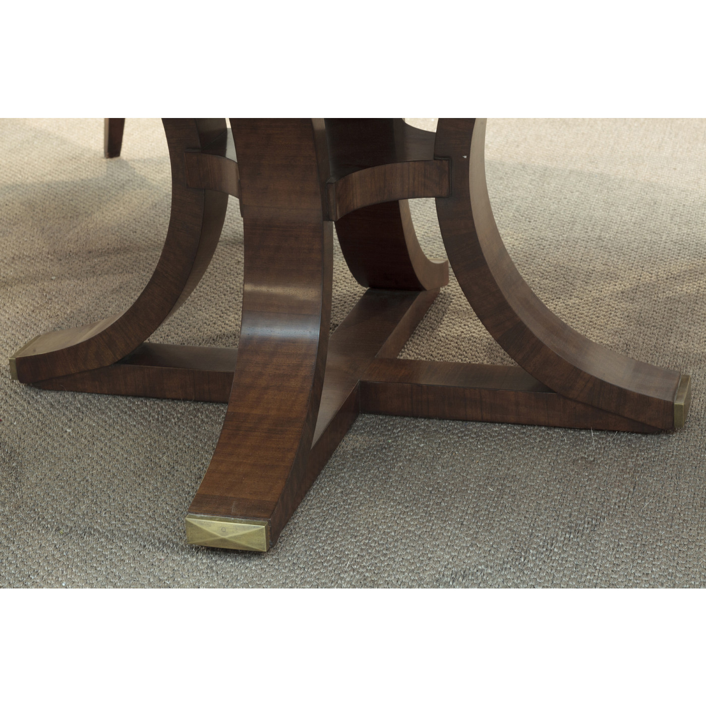 Contemporary Hyedua Circular Dining Table 72