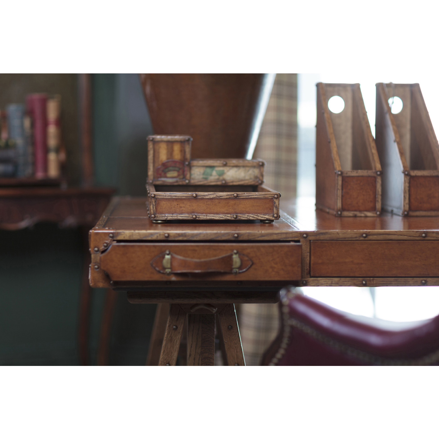 Travel Trunk Style Desk Organiser