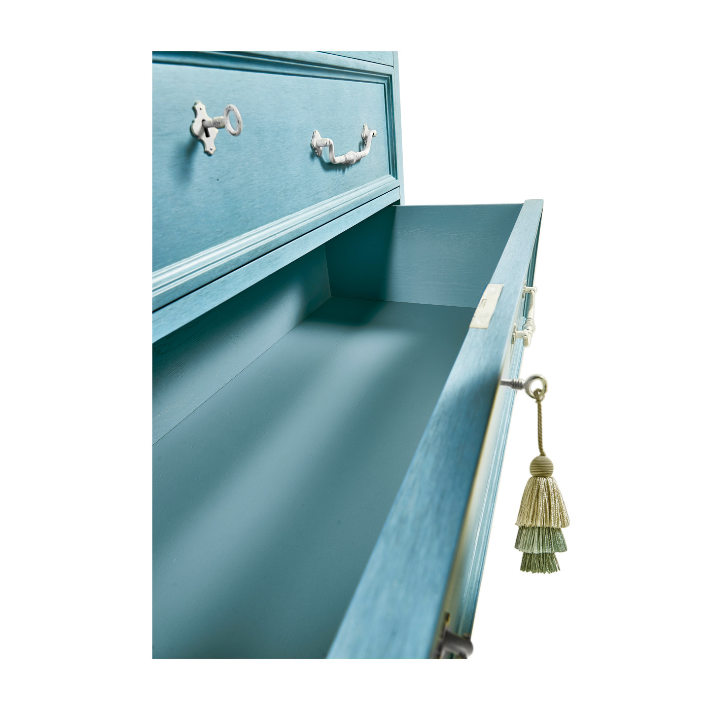 Cirrus Carved Tallboy