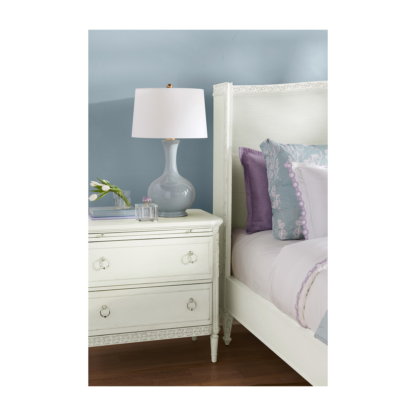 Antisolar Upholstered Shelter UK King Bed