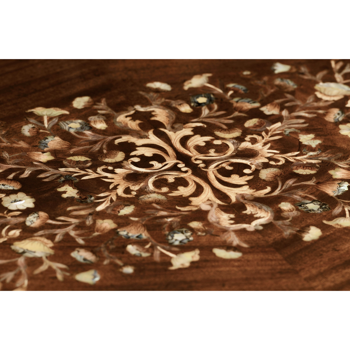 Mahogany dressing table with fine MOP & marquetry inlay