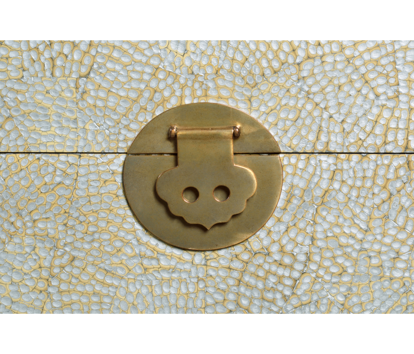 Silver Eggshell Trunk