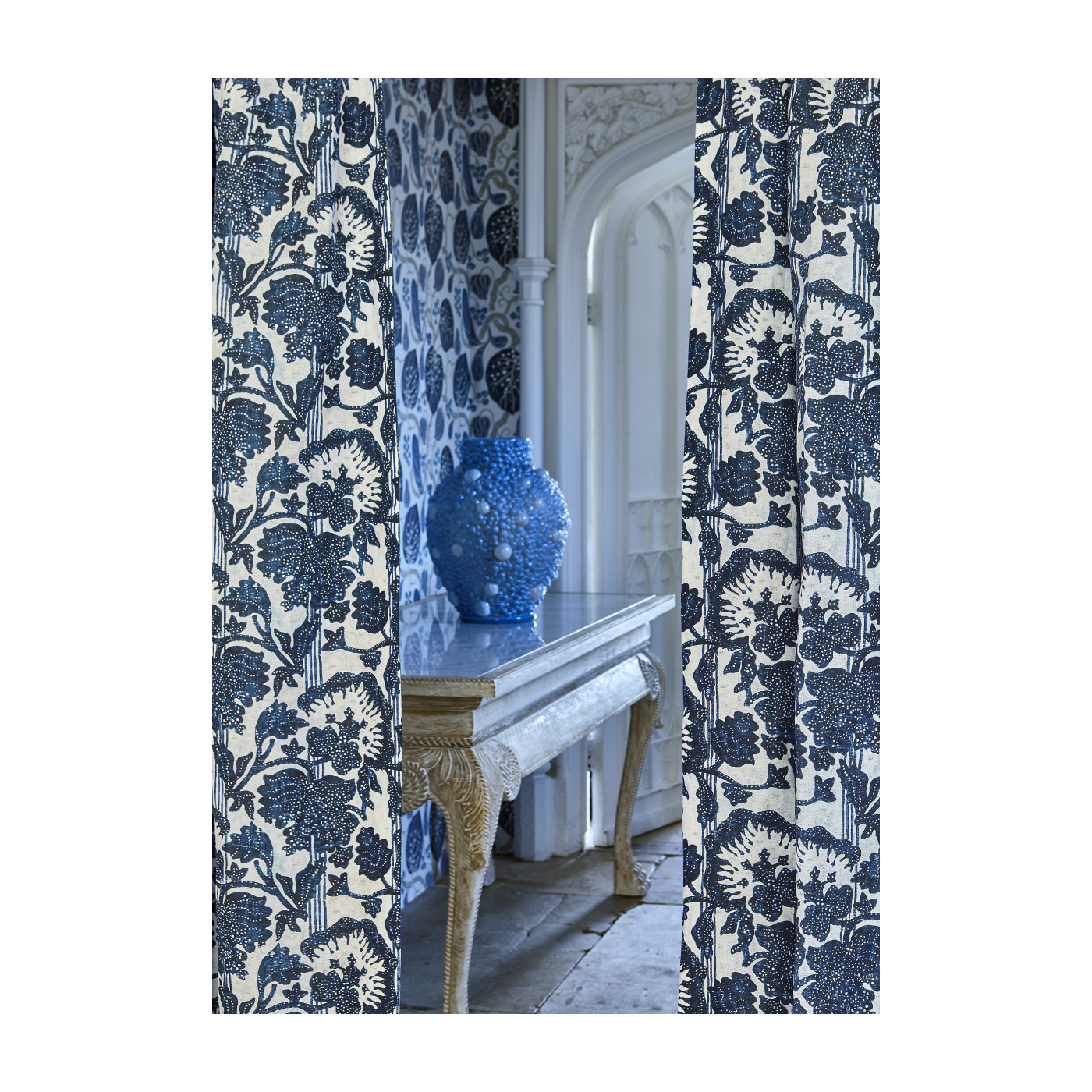 York Venetian White Oak Console