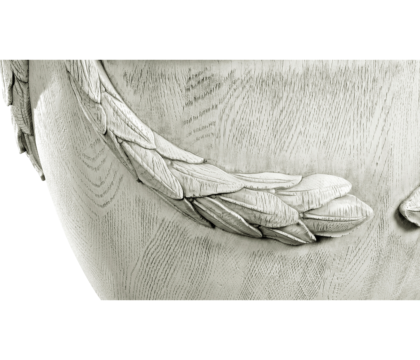 Mandeston White Oak Urn