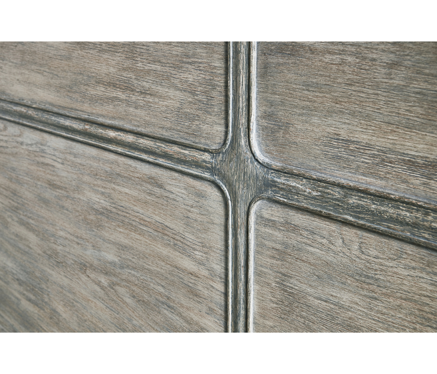 Arlingham King Shelter Bed